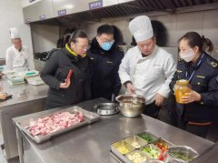 對檢查進貨台賬不規范、部门食物儲存不